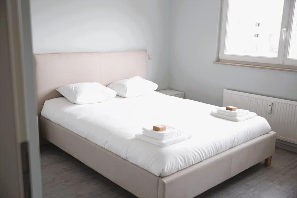 Charming Modern 2 Bedroom * Альзенжан