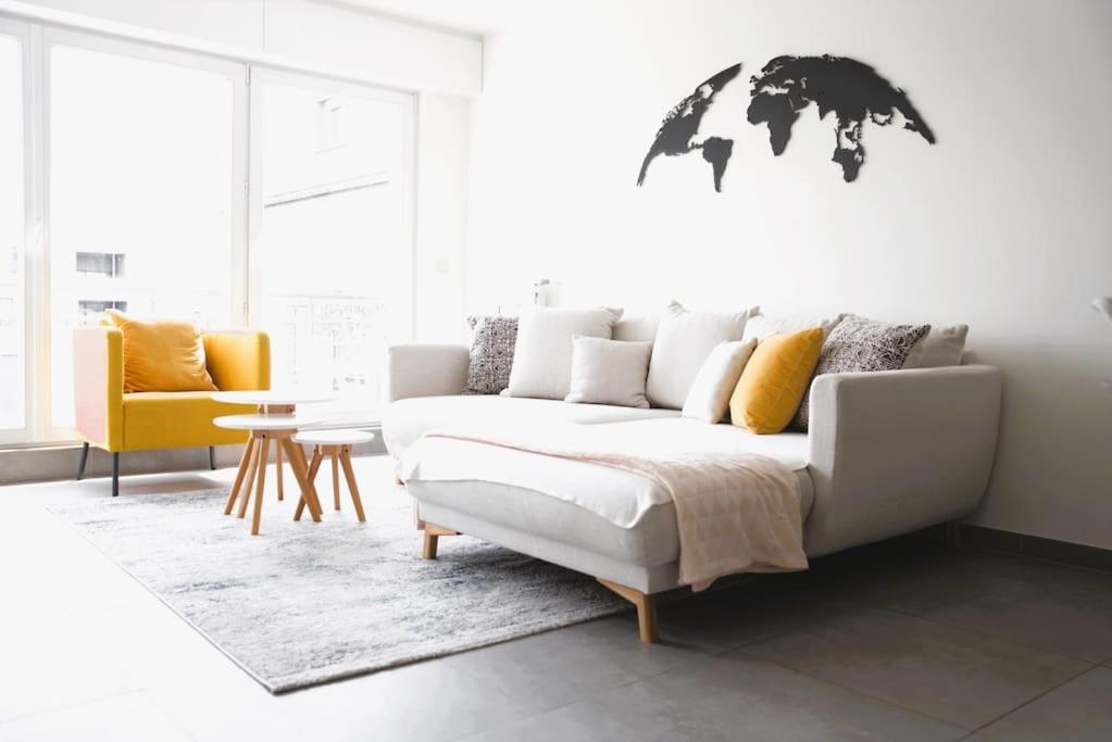 Charming Modern 2 Bedroom Альзенжан