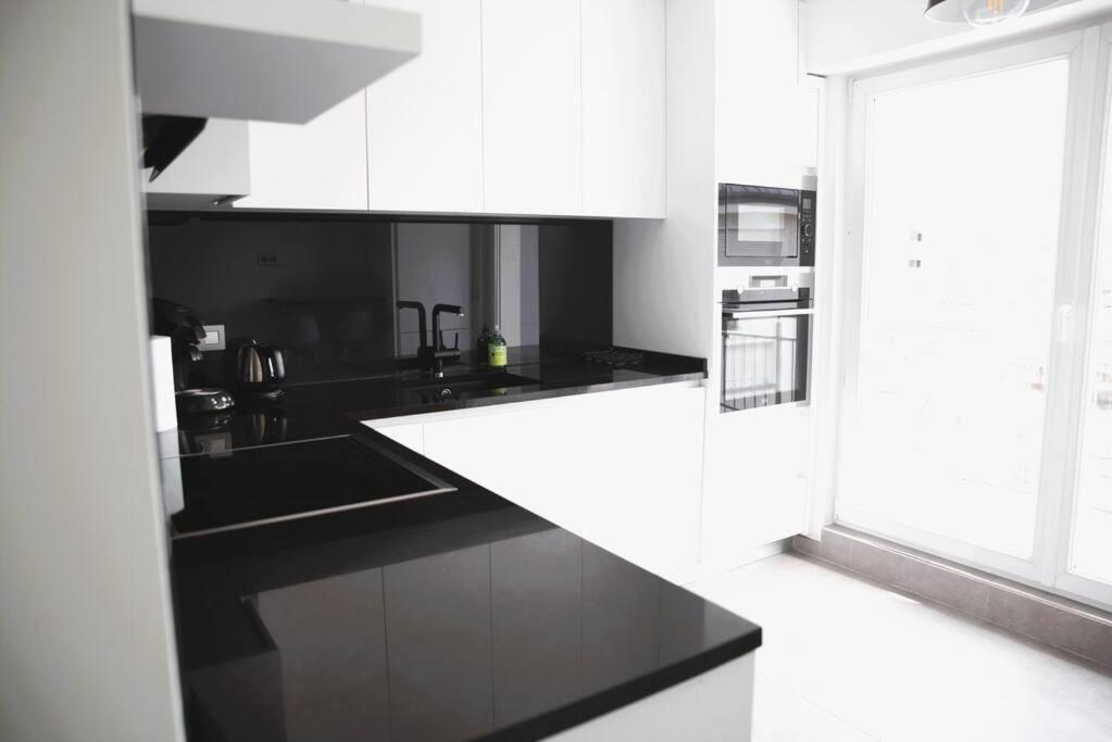 Charming Modern 2 Bedroom