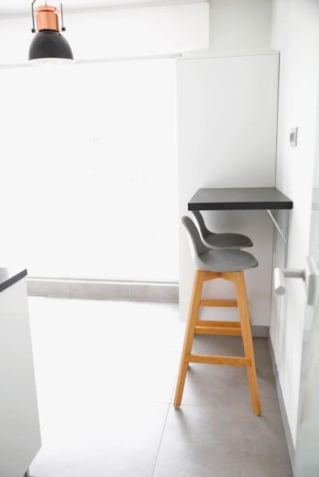 Апартаменты Charming Modern 2 Bedroom *